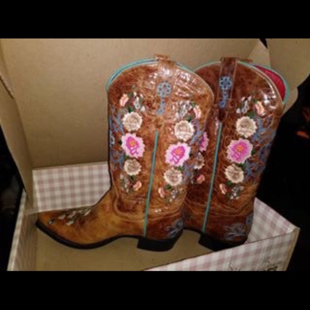 Macie Bean Rose Garden Cowgirl Boots - Snip Toe